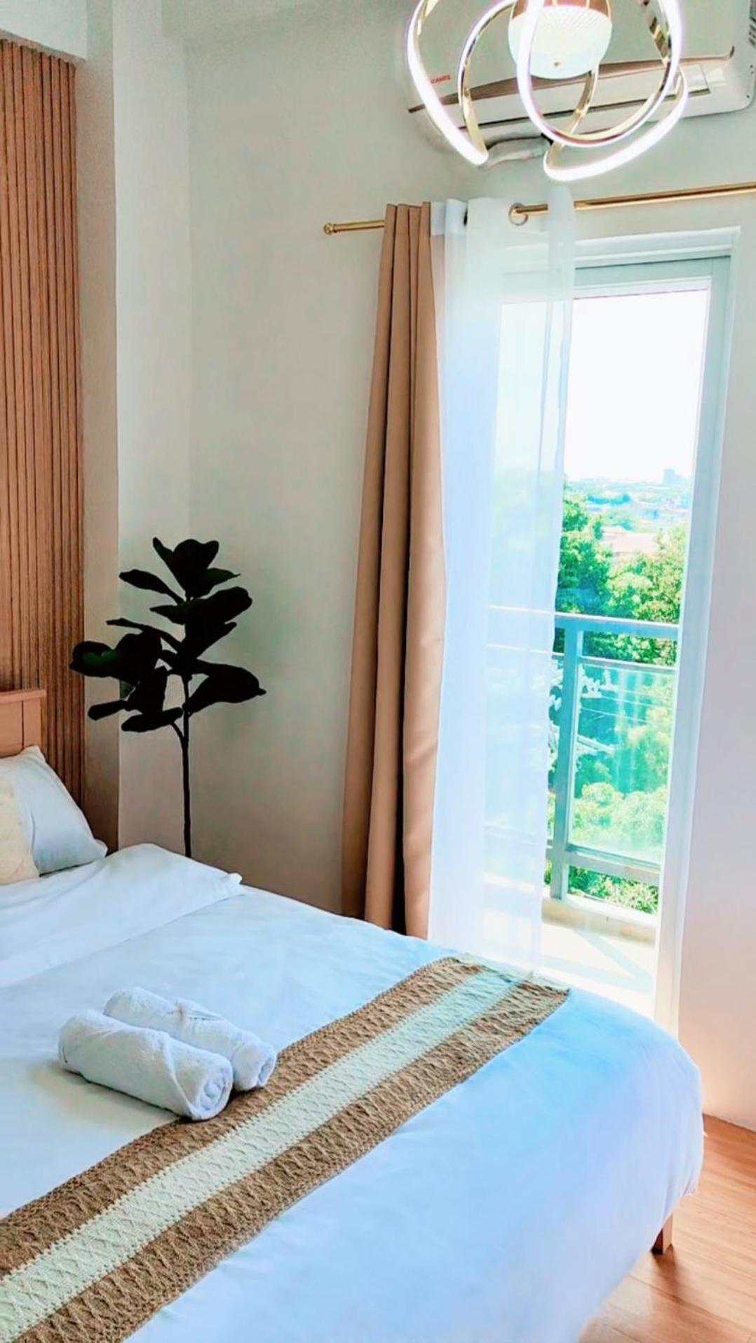 Paradise Realm Condotel Paranaque City Buitenkant foto